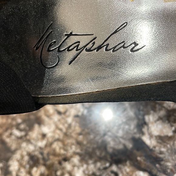 Metaphor Bow Heels - Picture 6 of 6